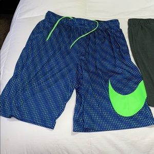 2 pairs Men’s Nike size large shorts
